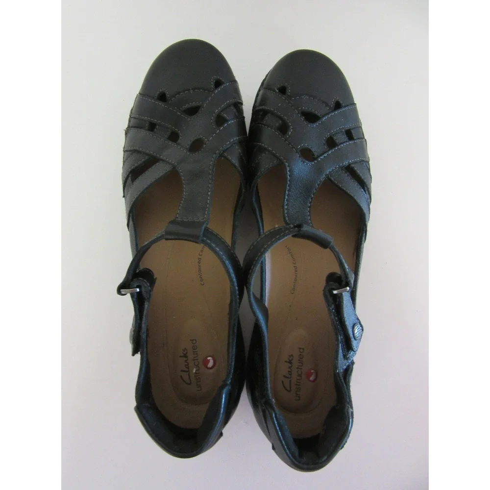 CLARKS Women's Leather Caged Black T-Strap 8 1/2M Comfort Casual Work Shoes